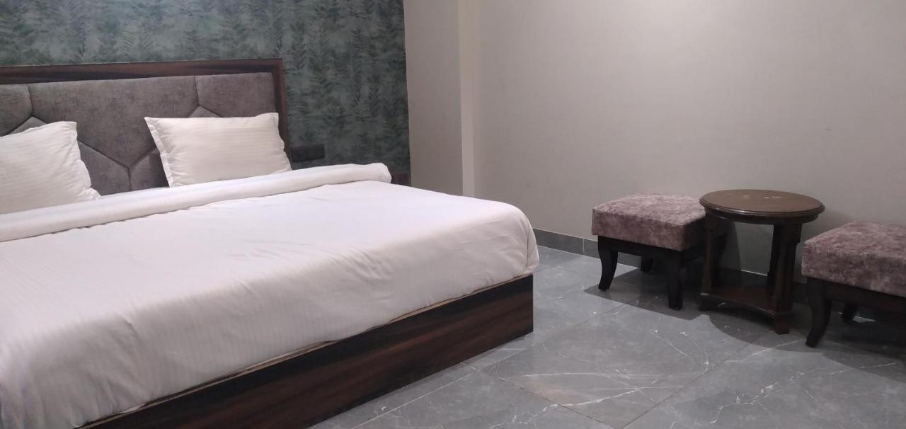 Hotel The Midnight By Wb Inn Agra  Exterior foto